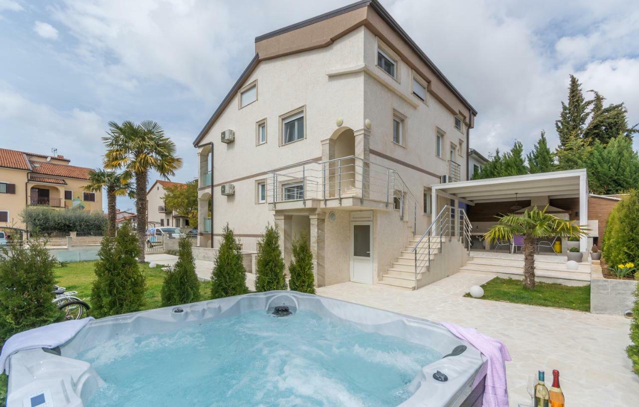 Villa Stephany ポレッチ エクステリア 写真