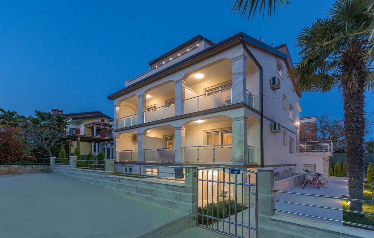 Villa Stephany ポレッチ エクステリア 写真